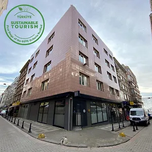 3* Hotel My Dora